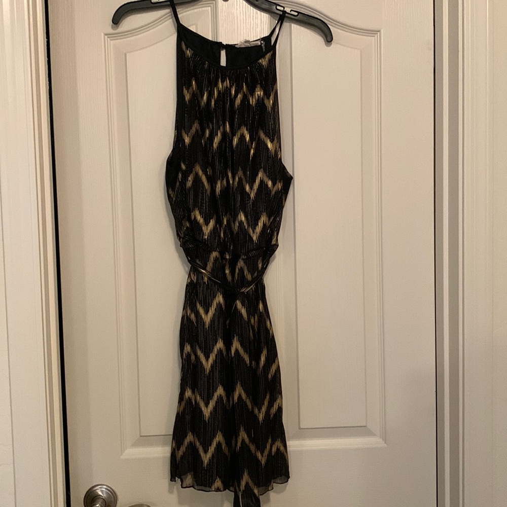 Black and gold sleeveless dress. Size 1XL